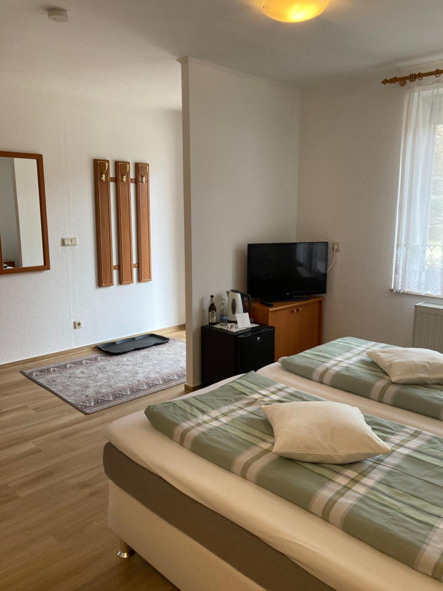 Hotel Am Schlosspark Mallin Room photo